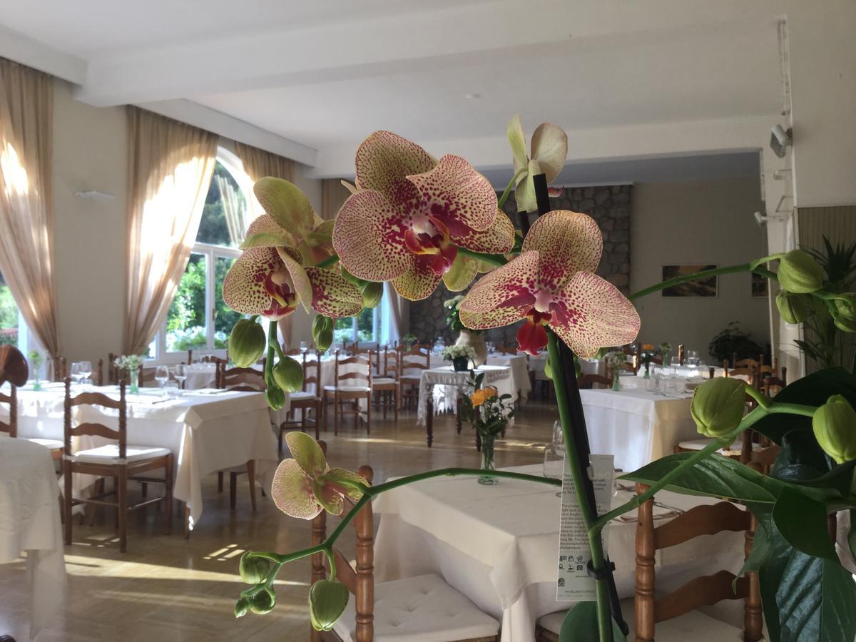 Hotel Ristorante Tipico Terme 皮尼亚 外观 照片